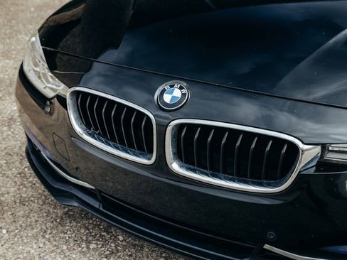 Used 2017 BMW 330i xDrive Wagon image 25