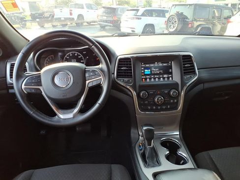 Certified 2021 Jeep Grand Cherokee Laredo AWD/4WD image 14