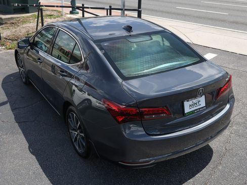 Used 2016 Acura TLX V6 FWD image 8