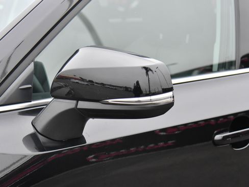 Used 2025 Toyota Grand Highlander AWD image 13