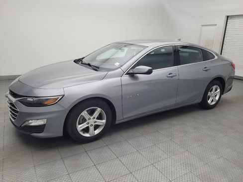 Used 2023 Chevrolet Malibu LT FWD image 2