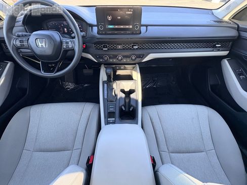 Certified 2025 Honda Accord SE image 25
