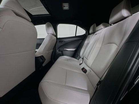 Used 2023 Lexus UX 250h UX 250h image 8