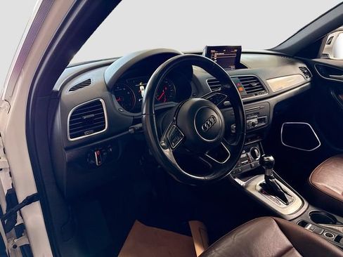 Used 2018 Audi Q3 2.0T Premium Plus w/ Premium Plus Package AWD/4WD image 10