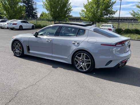Used 2022 Kia Stinger GT2 AWD/4WD image 3