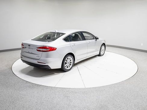 Used 2019 Ford Fusion SE image 29