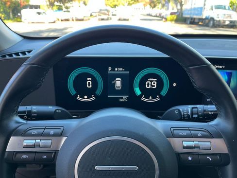 Used 2025 Hyundai Kona SEL image 28