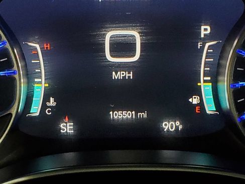 Used 2017 Chrysler Pacifica Limited FWD image 37