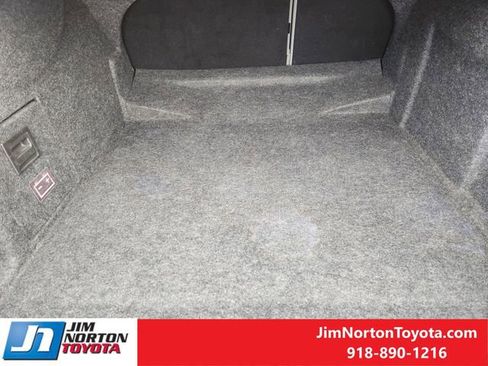 Used 2018 Chevrolet Impala LS image 32