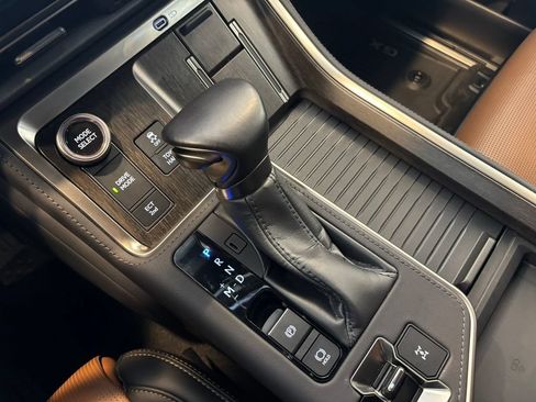 Used 2024 Lexus GX 550 w/ Cold Area Package AWD/4WD image 21