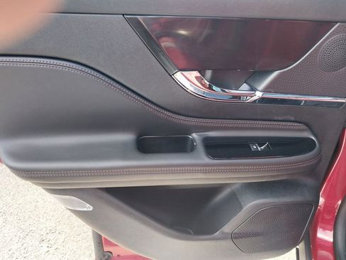 Used 2025 Lincoln Corsair Grand Touring w/ Equipment Group 301A image 16