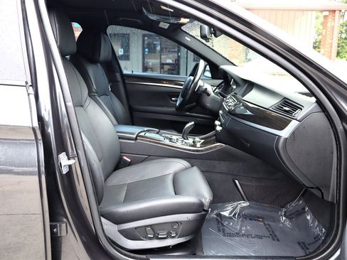 Used 2013 BMW 550i Sedan RWD image 15