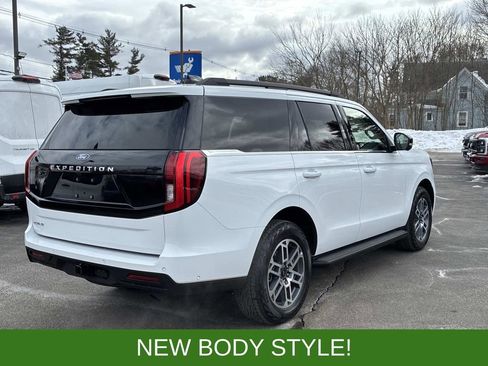 Used 2025 Ford Expedition Active image 7