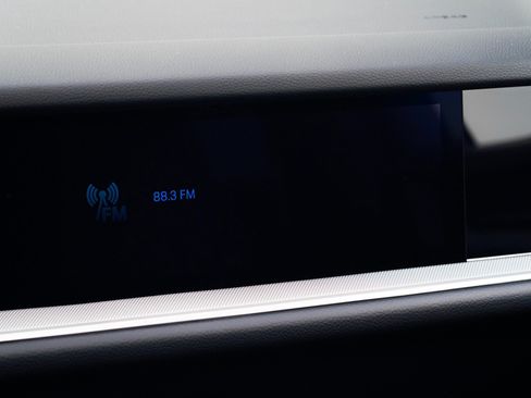 Used 2025 Porsche Cayenne S image 31