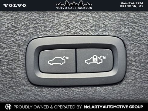 New 2026 Volvo XC40 B5 Ultra w/ Protection Package Premier image 27