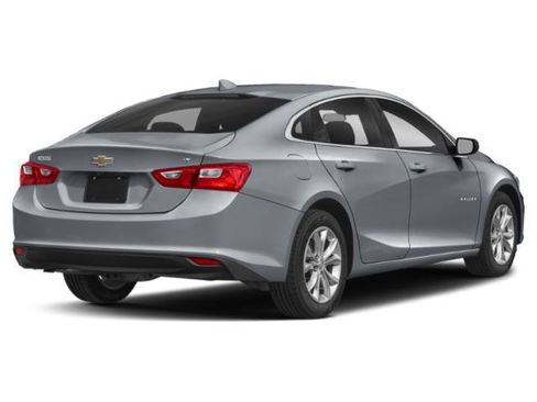 Used 2024 Chevrolet Malibu LT FWD image 2