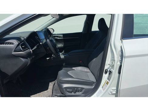 Used 2024 Toyota Camry SE FWD image 10