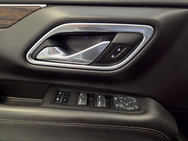 Used 2021 Chevrolet Suburban Premier w/ Premium Package RWD image 30