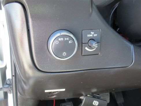 Used 2014 Chevrolet Express 2500 image 17