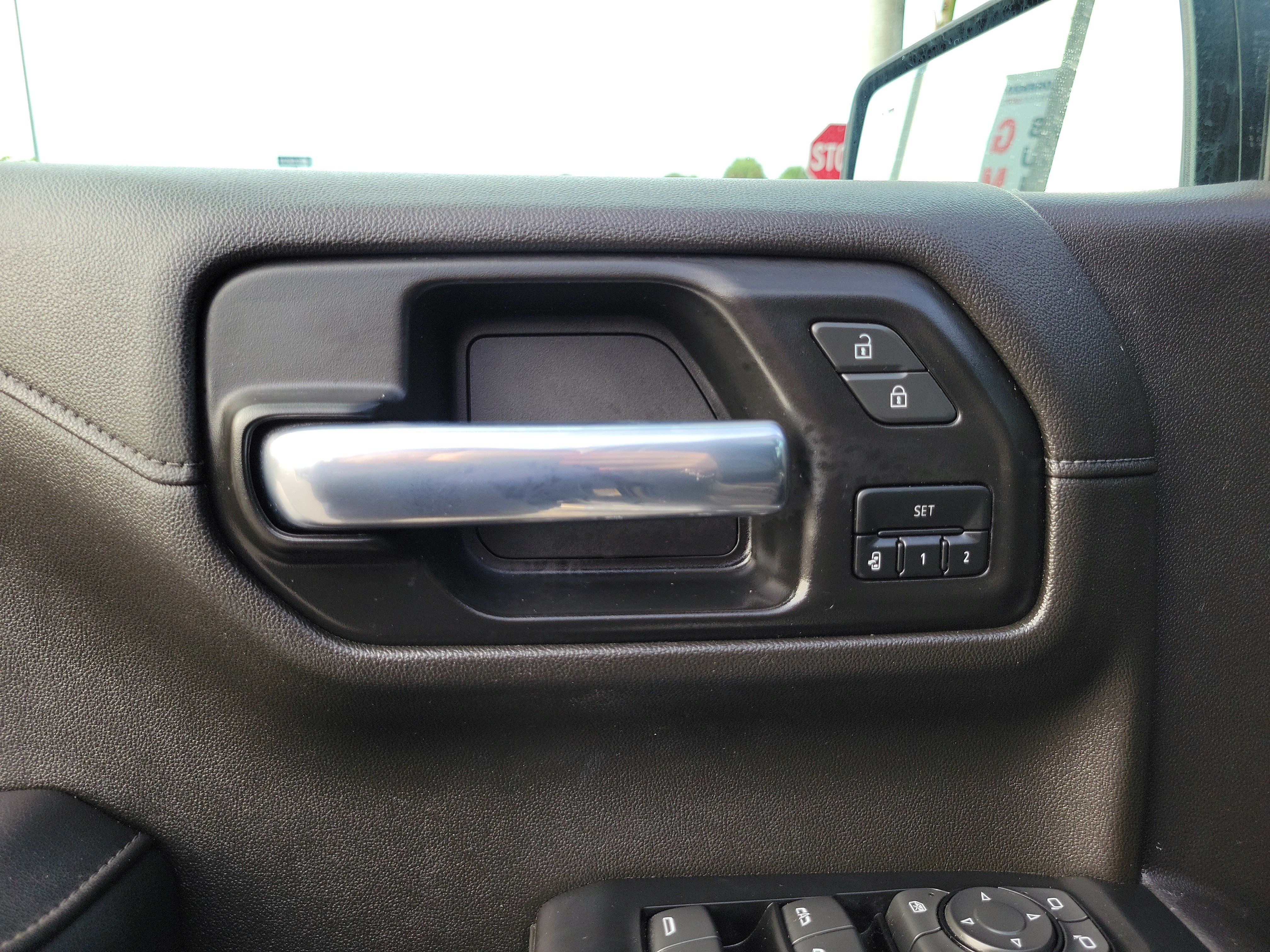 Used 2021 Chevrolet Silverado 1500 High Country RWD image 24