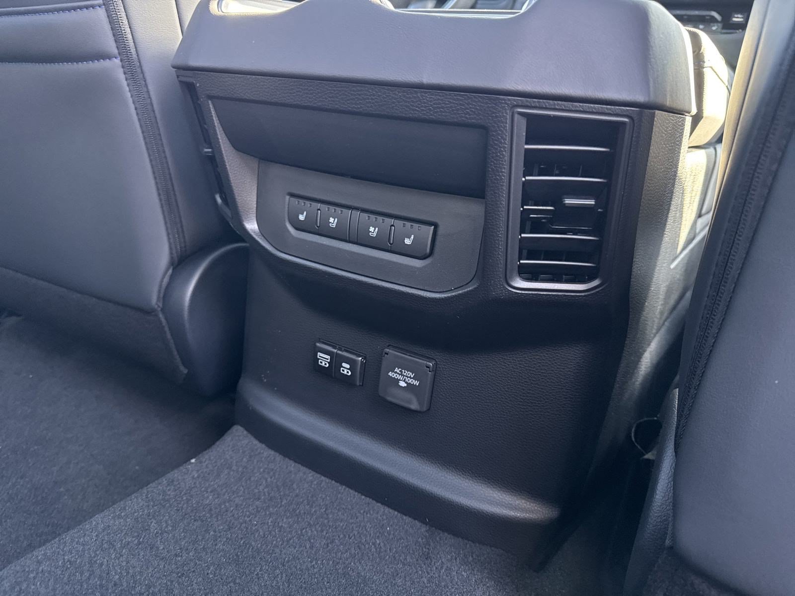 New 2025 Toyota Tundra Platinum AWD/4WD image 33