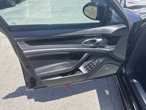 Used 2013 Porsche Panamera Turbo image 10