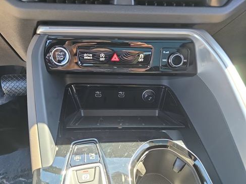 Used 2025 Audi Q5 Premium w/ Convenience Package AWD/4WD image 27