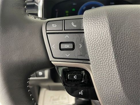 Used 2025 Toyota Camry SE w/ Multimedia Upgrade Package image 10