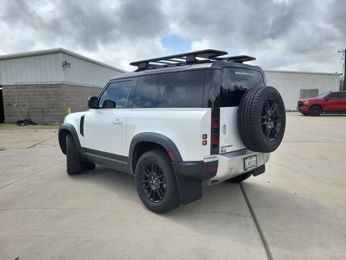 Used 2021 Land Rover Defender 90 S image 7