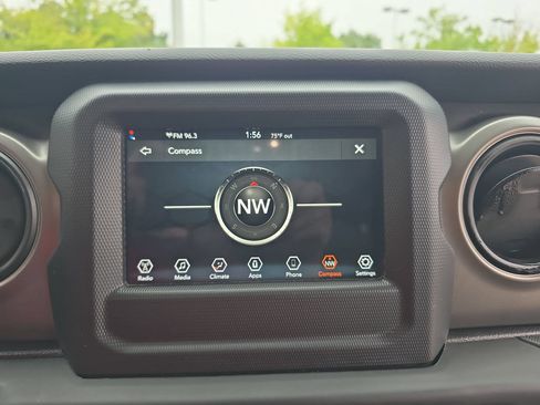 Used 2022 Jeep Wrangler Sport AWD/4WD image 23