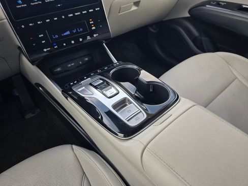 Certified 2024 Hyundai Tucson Limited FWD image 16
