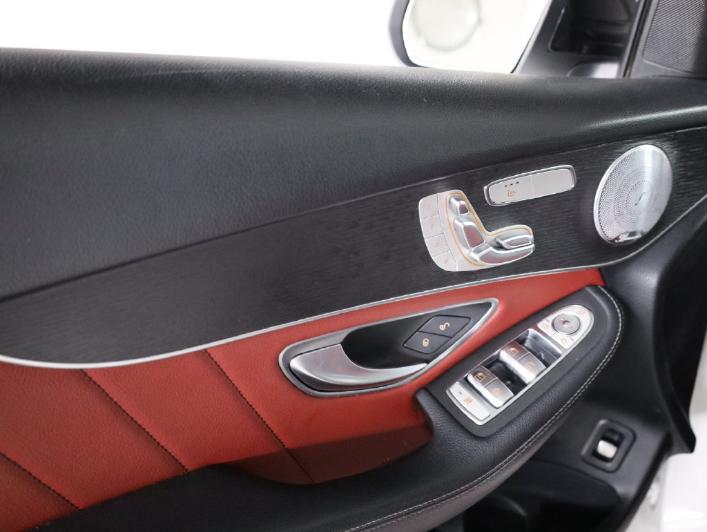 Used 2021 Mercedes-Benz GLC 300 4MATIC Coupe image 9