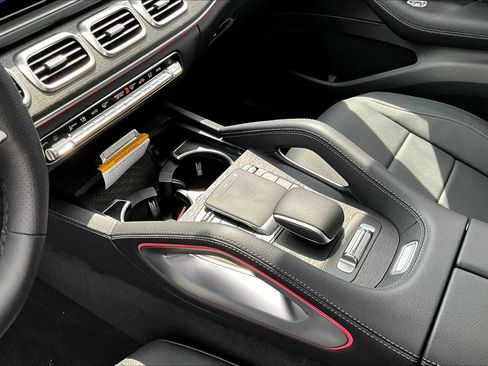 New 2026 Mercedes-Benz GLS 450 4MATIC image 11