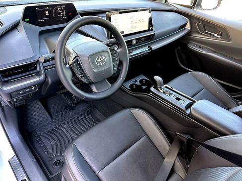 Used 2024 Toyota Prius Limited w/ Limited Premium Package image 15