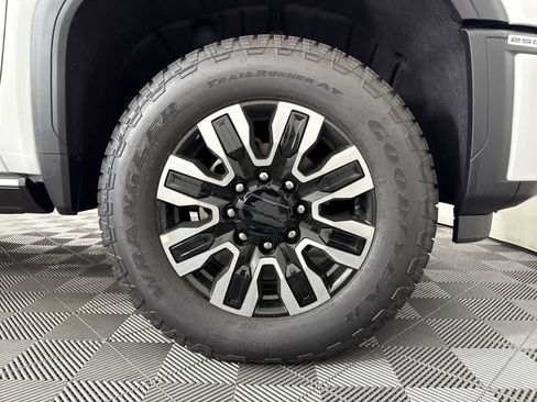 New 2025 GMC Sierra 2500 Denali Ultimate w/ Max Trailering Package image 11