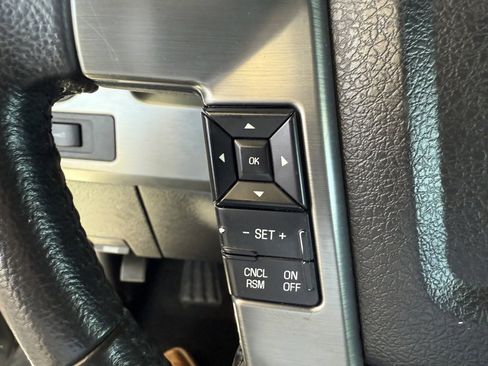 Used 2014 Ford F150 Limited image 23