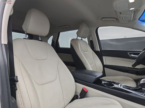 Used 2018 Ford Edge Titanium w/ Technology Package image 47