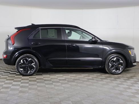 Used 2023 Kia Niro Wave w/ Wave Preserve Package image 22