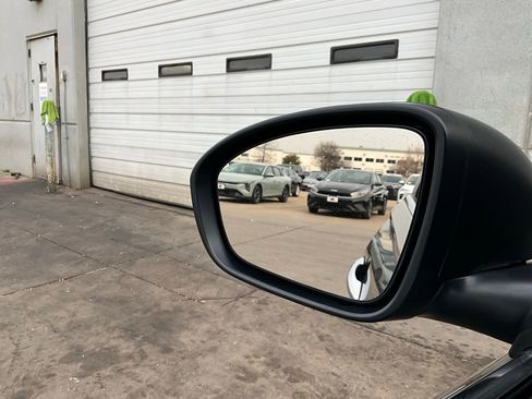 Used 2025 Nissan Altima 2.5 SV image 19