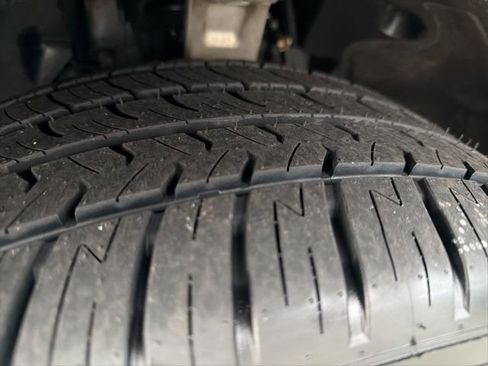 Used 2022 BMW X5 xDrive40i w/ M Sport Package image 26