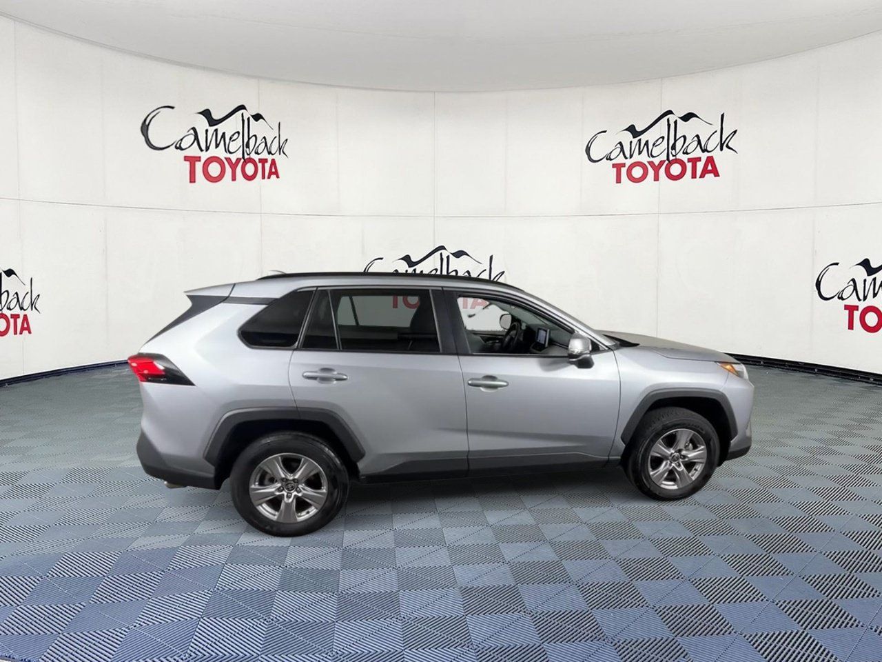 Used 2025 Toyota RAV4 XLE w/ Convenience Package AWD/4WD image 3