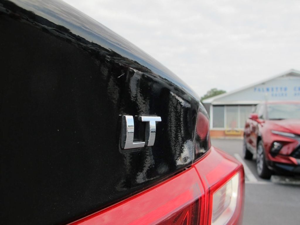 Used 2025 Chevrolet Malibu LT FWD image 8