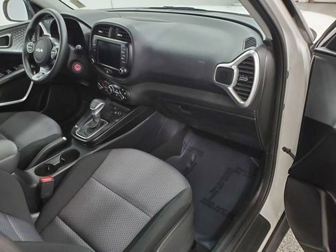 Used 2024 Kia Soul LX w/ Option Group 015 image 11