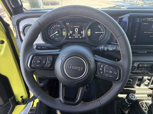 Used 2024 Jeep Wrangler Unlimited w/ Convenience Group image 22