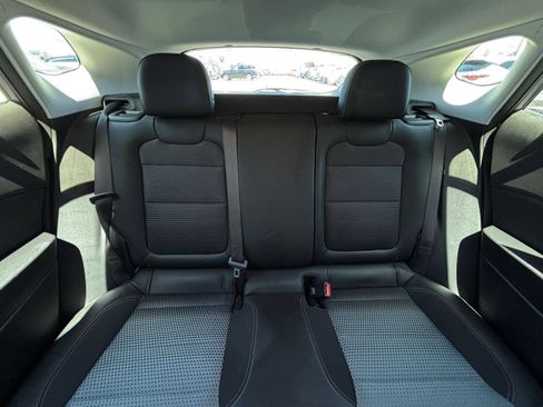 Used 2025 Chevrolet Trax LT FWD image 33