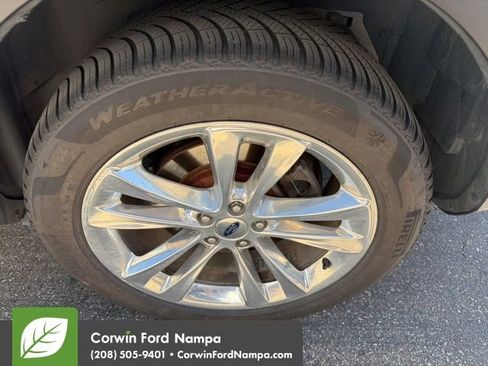 Used 2018 Ford Explorer Limited w/ Equipment Group 301A AWD/4WD image 13