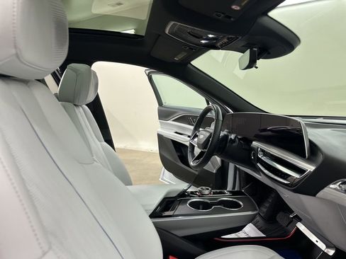 Certified 2025 Cadillac Lyriq Luxury image 19