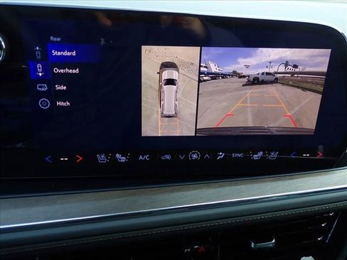 New 2026 Chevrolet Suburban High Country AWD/4WD image 18