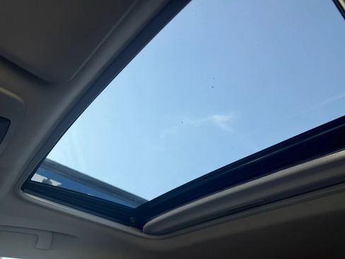 Used 2024 Toyota Sienna XLE image 17