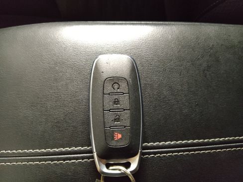 Used 2023 Nissan Pathfinder SV FWD image 32